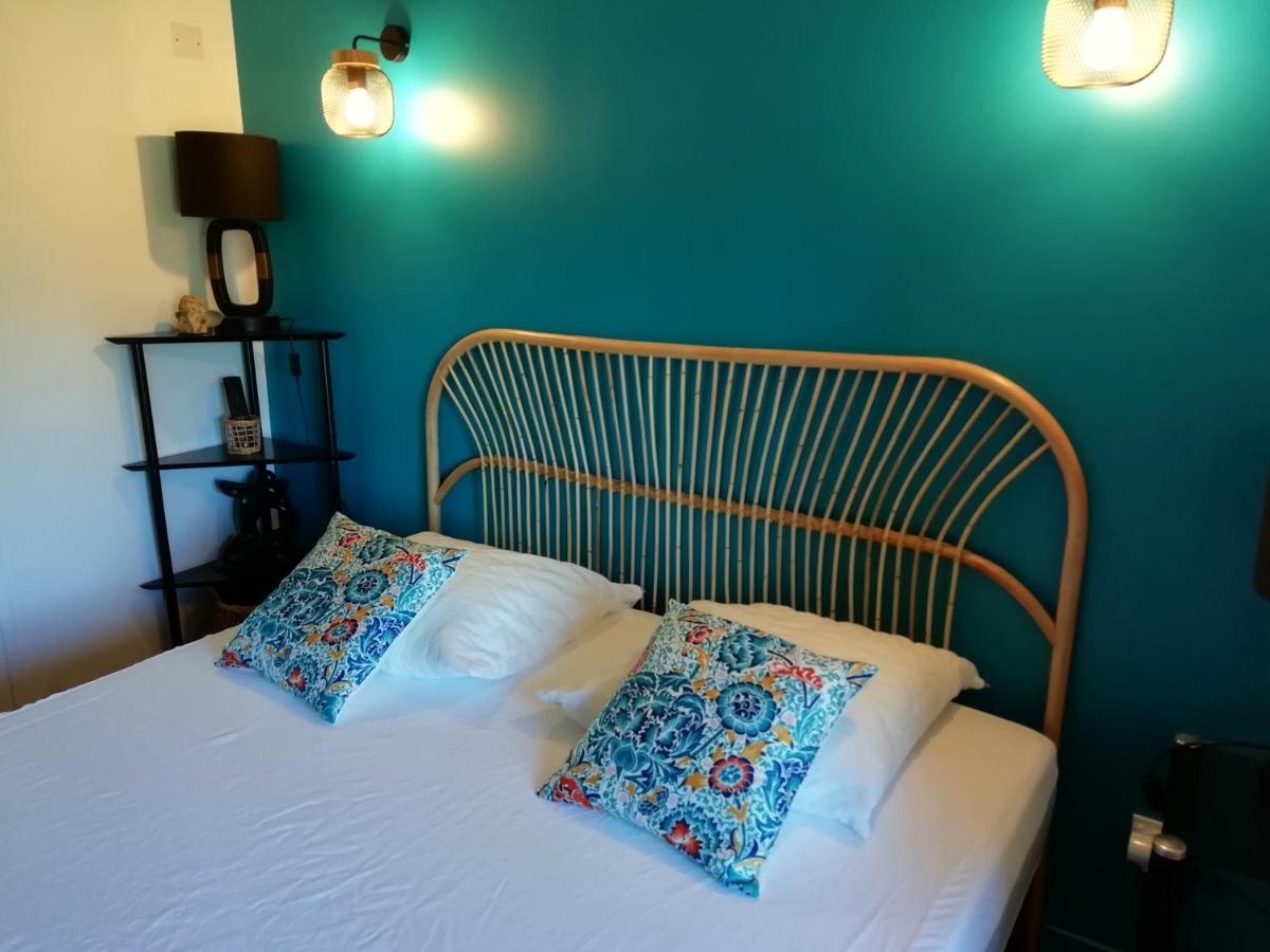A La Maison D'Hotes La Baume-de-Transit 部屋 写真